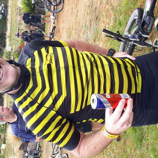Cooling off after Ruapehu Express in Bee Men's Cycle Jersey
