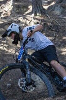 Dirtbags -Men's Baggy Bike Shorts and Padded Liner in action at Mt Vic Enduro. Pic by Tim Cassin @mtbphotoguy